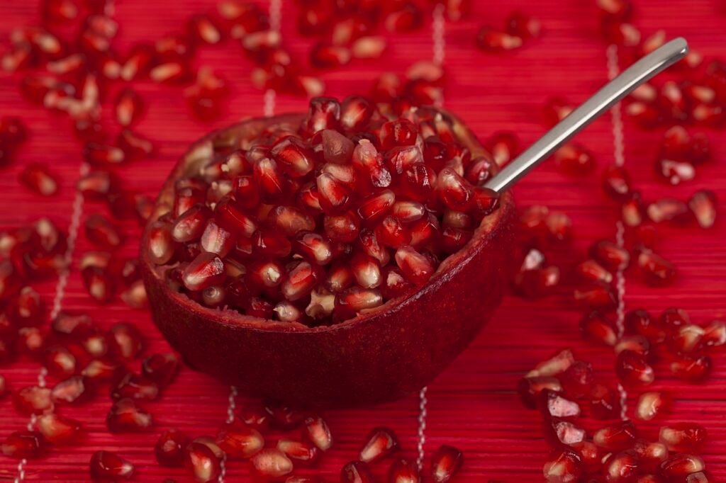 Beauty Benefits of Pomegranate Seed Oil